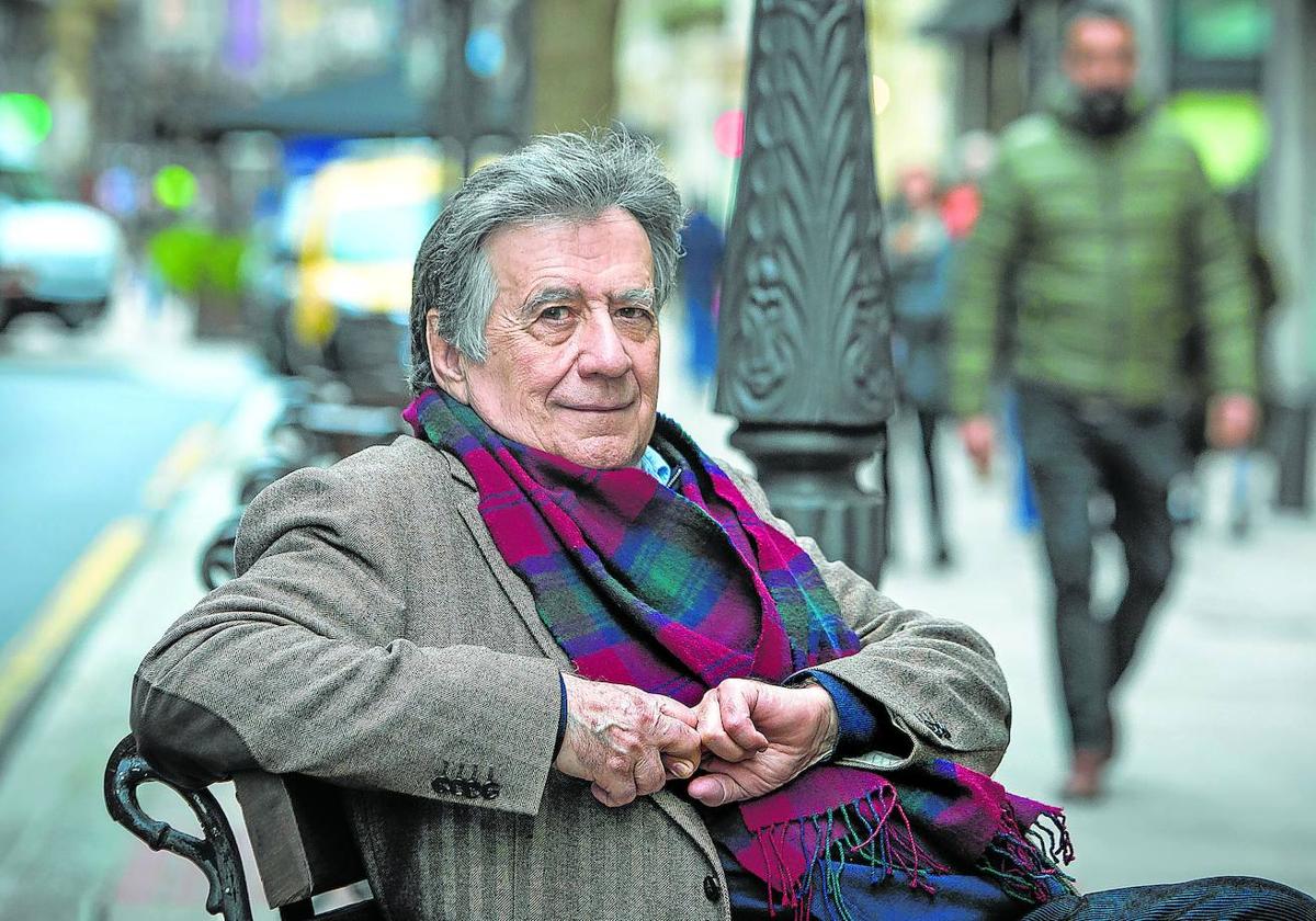 Луис Ландеро и его «Нелепая история»